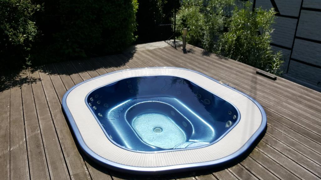 Professionele jacuzzi in Siena, Tuin en Terras, Ophalen, Gebruikt, Filter, Inbouw