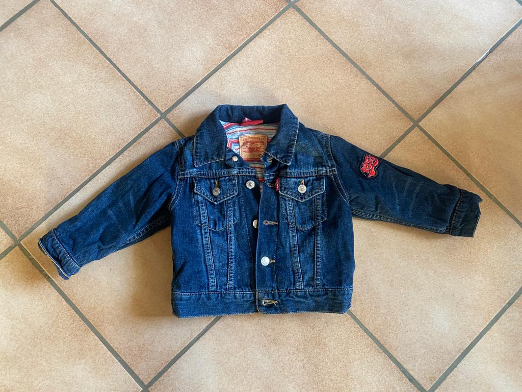 Levi's jeansjack 12 m donkerblauw geborduurd ZG staat, Gebruikt, Levi's, Truitje of Vestje, Verzenden