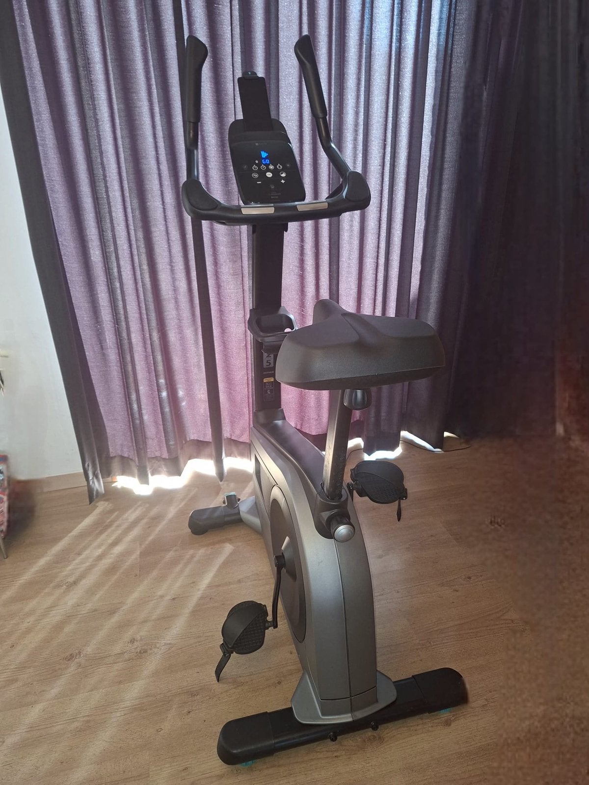 Domyos hometrainer, Sport en Fitness, Fitnessapparatuur, Ophalen, Zo goed als nieuw, Hometrainer