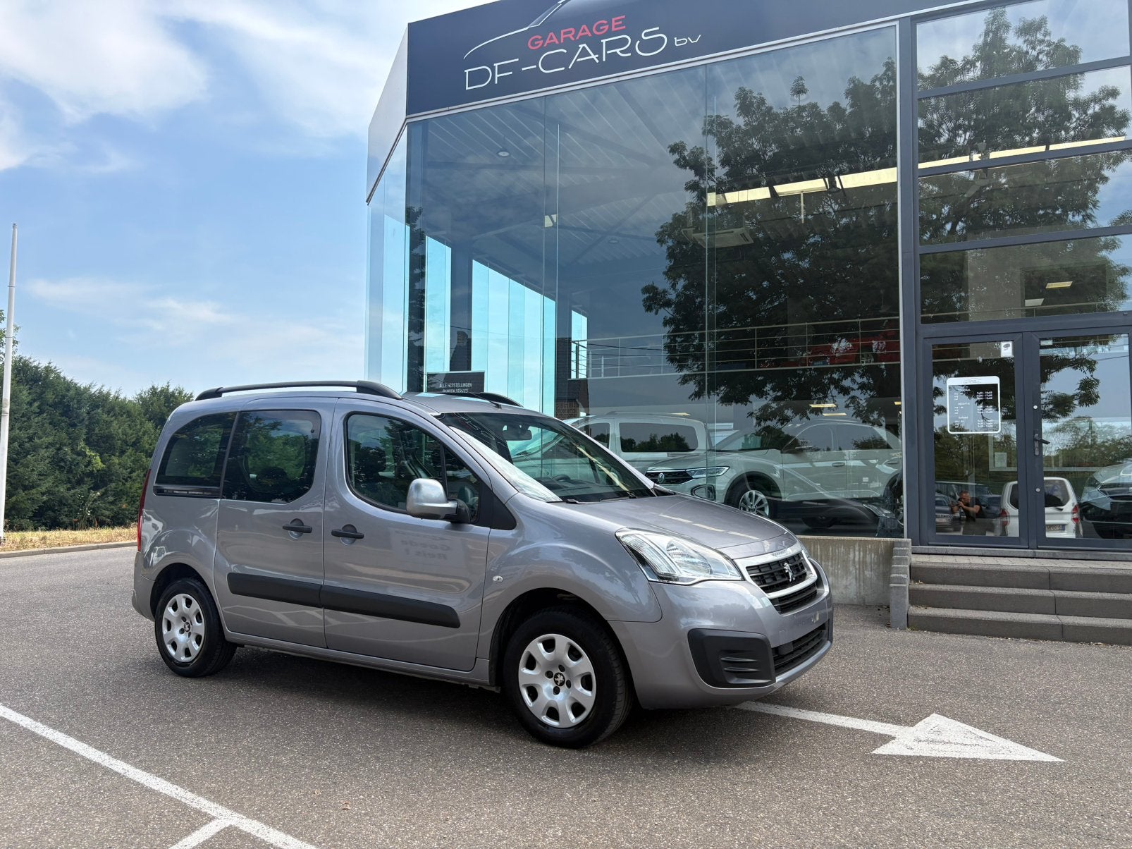 Peugeot Partner met vele opties en garantie, Voorwielaandrijving, Euro 6, Bedrijf, Handgeschakeld