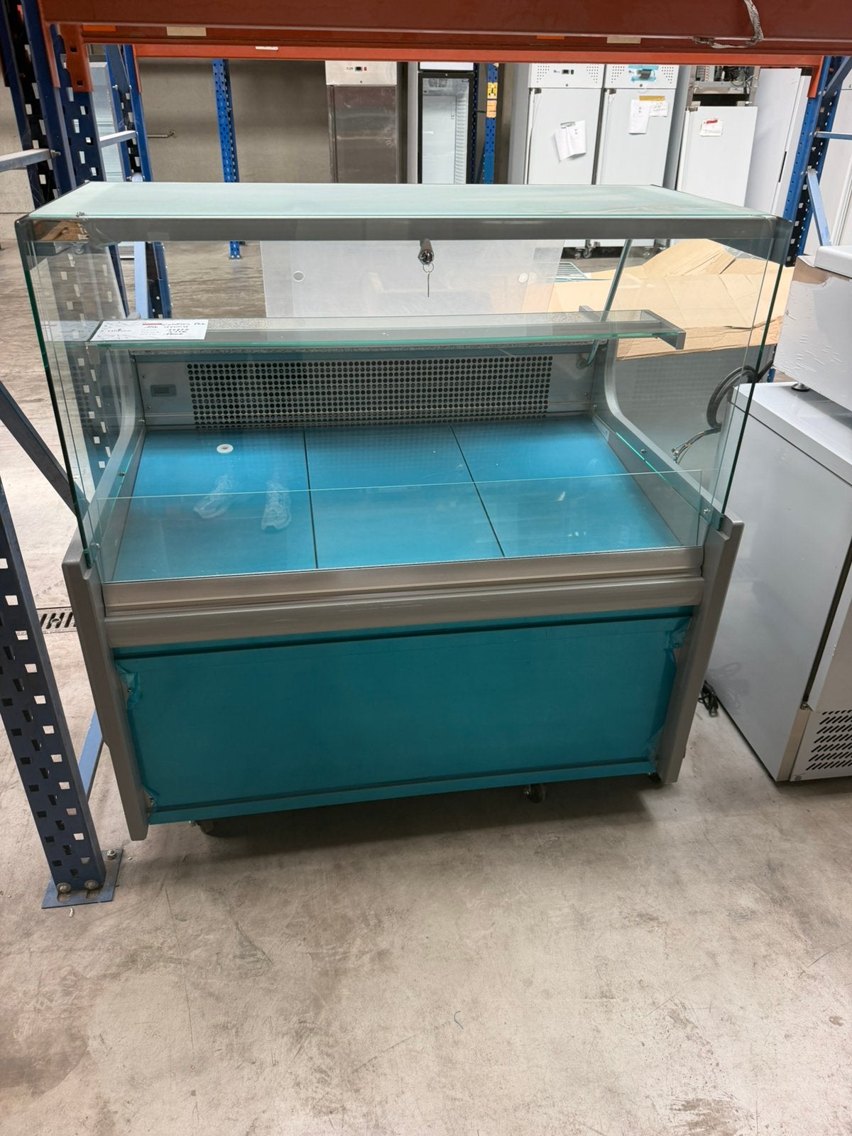 COMPTOIR FRIGO NEUF 1M30 A SAISIR, Articles professionnels, Enlèvement