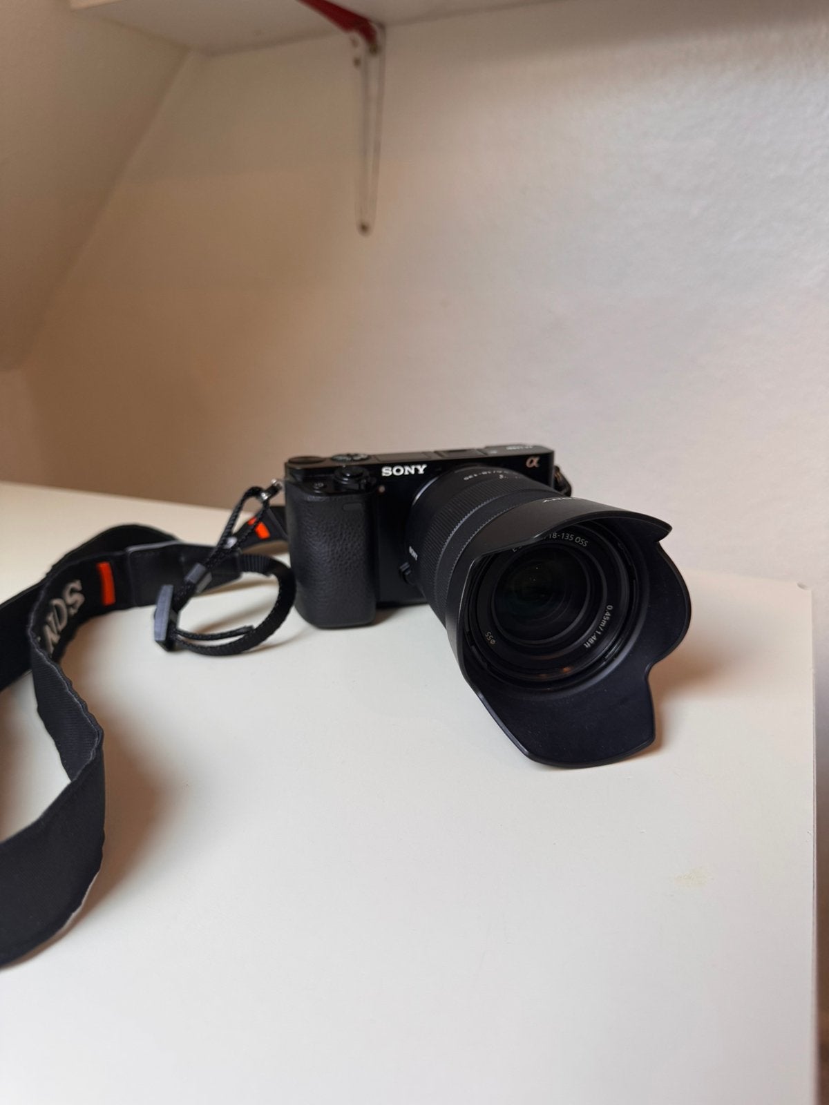 Sony a6000 18-135mm, Audio, Tv en Foto, Fotocamera's Digitaal, Ophalen, Beeldstabilisatie, Zo goed als nieuw, Sony