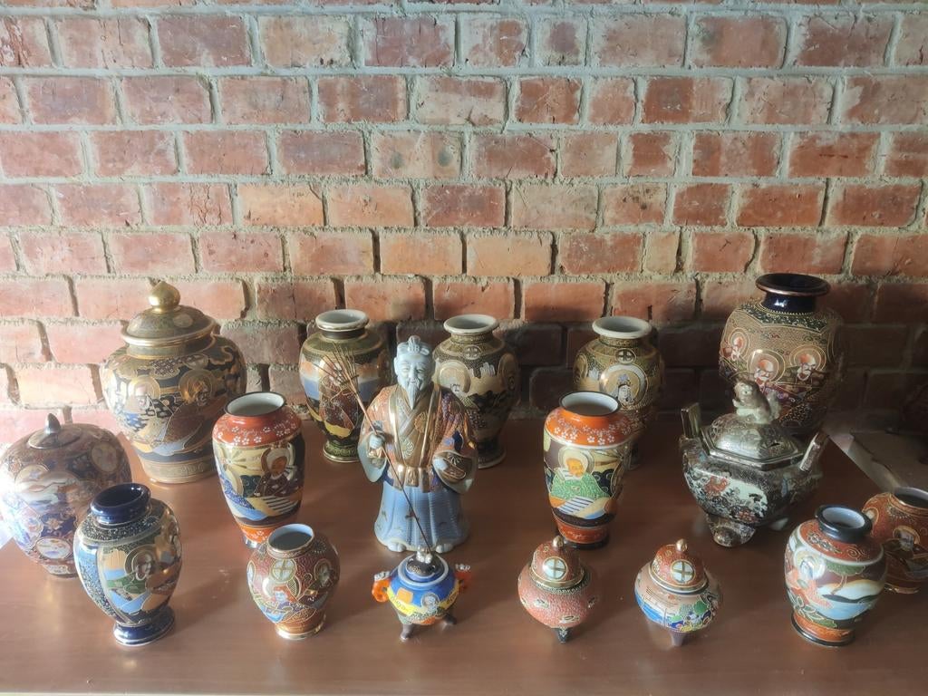 Grote Satsuma Vaas Set, Ophalen