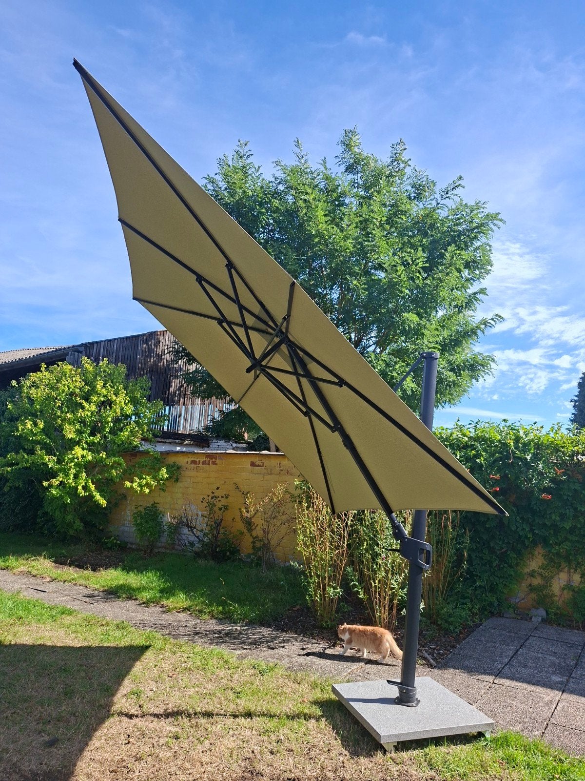 Tuinparasol / zweefparasol 300 x 300 cm, 3 à 4 mètres, Inclinable, Comme neuf, Enlèvement