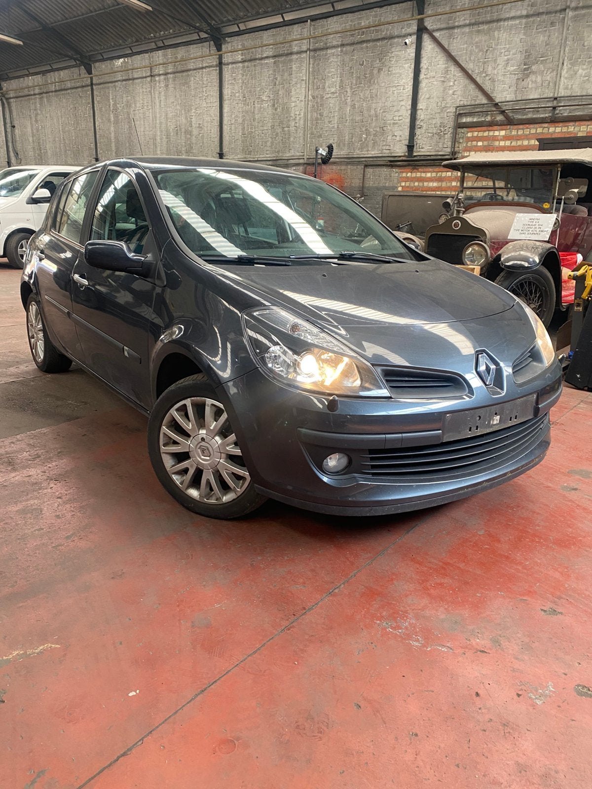 Renault Clio 1.4i avec climatisation, Particulier, Achat, Clio