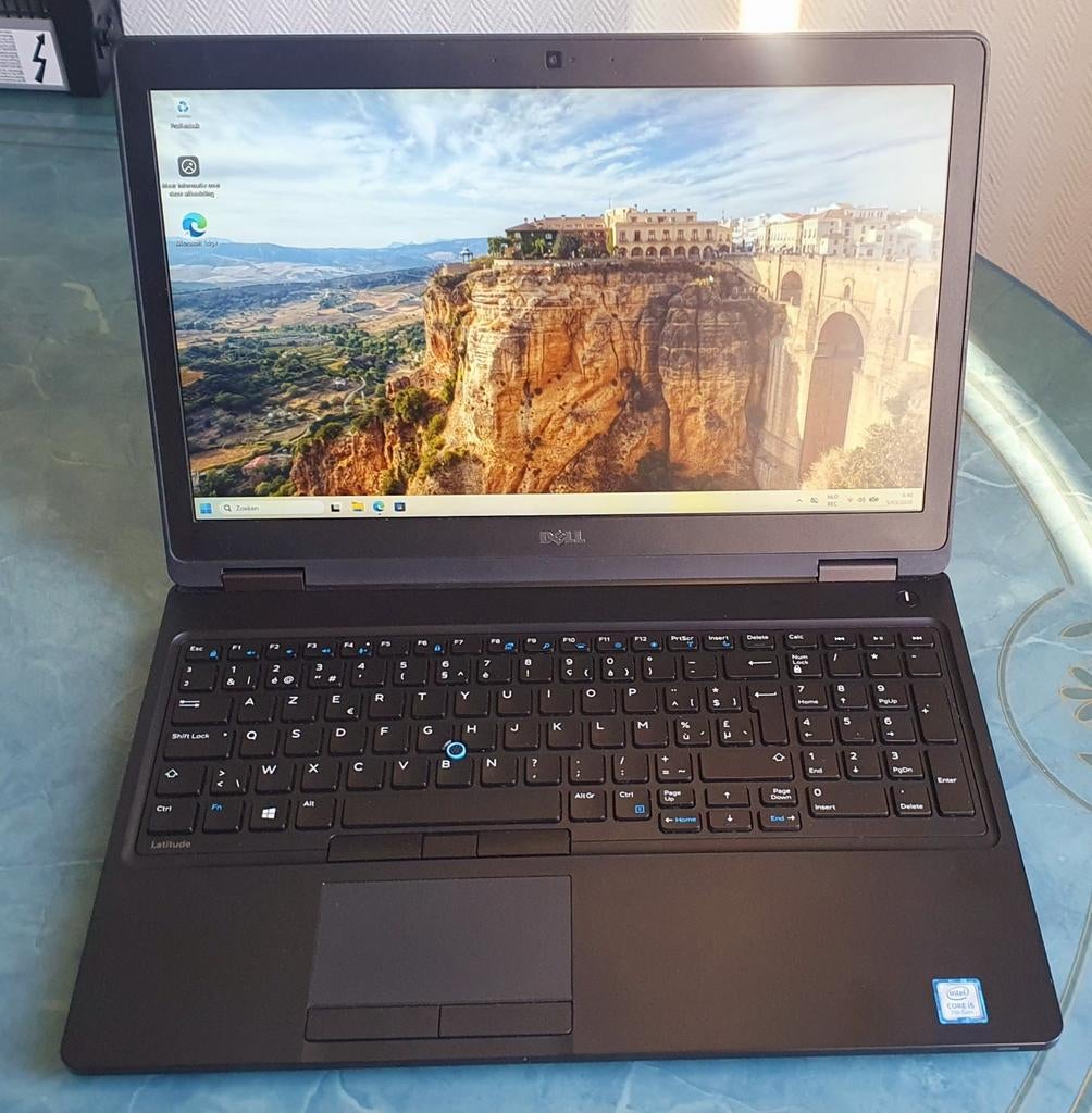🔥Dell Latitude 5590 i5 8th 256gb 8gb  ddr4 15.6" FHD, Computers en Software, Windows Laptops, Zo goed als nieuw, 16 inch, SSD