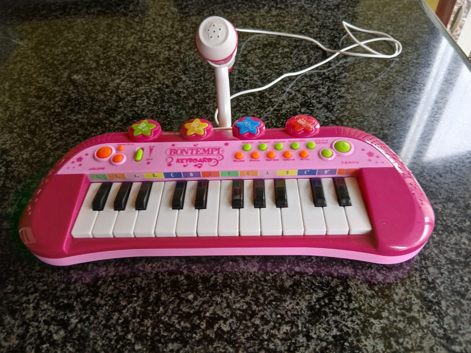 peuter keyboard., Ophalen