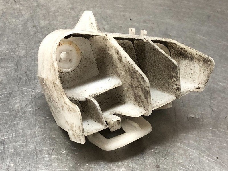 SUPPORT PARE-CHOCS ARRIÈRE DROIT Toyota Yaris III (P13), Utilisé, Toyota