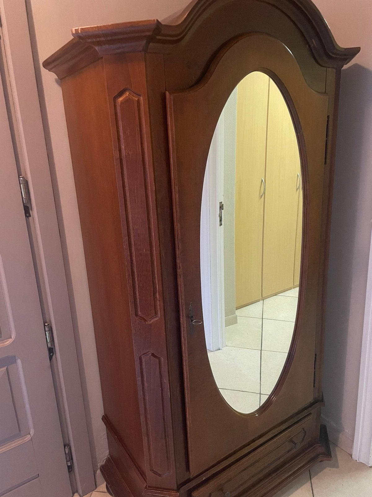 Vestiaire kast, Enlèvement