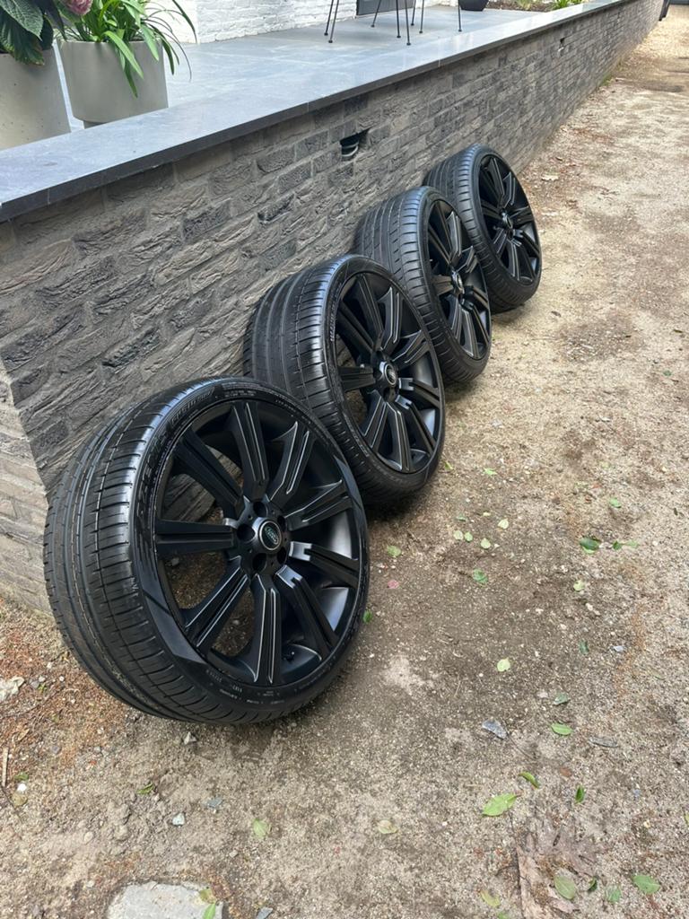 22 inch Velgen Range Rover met goede banden, Ophalen, Gebruikt, Overige maten, Velg(en)