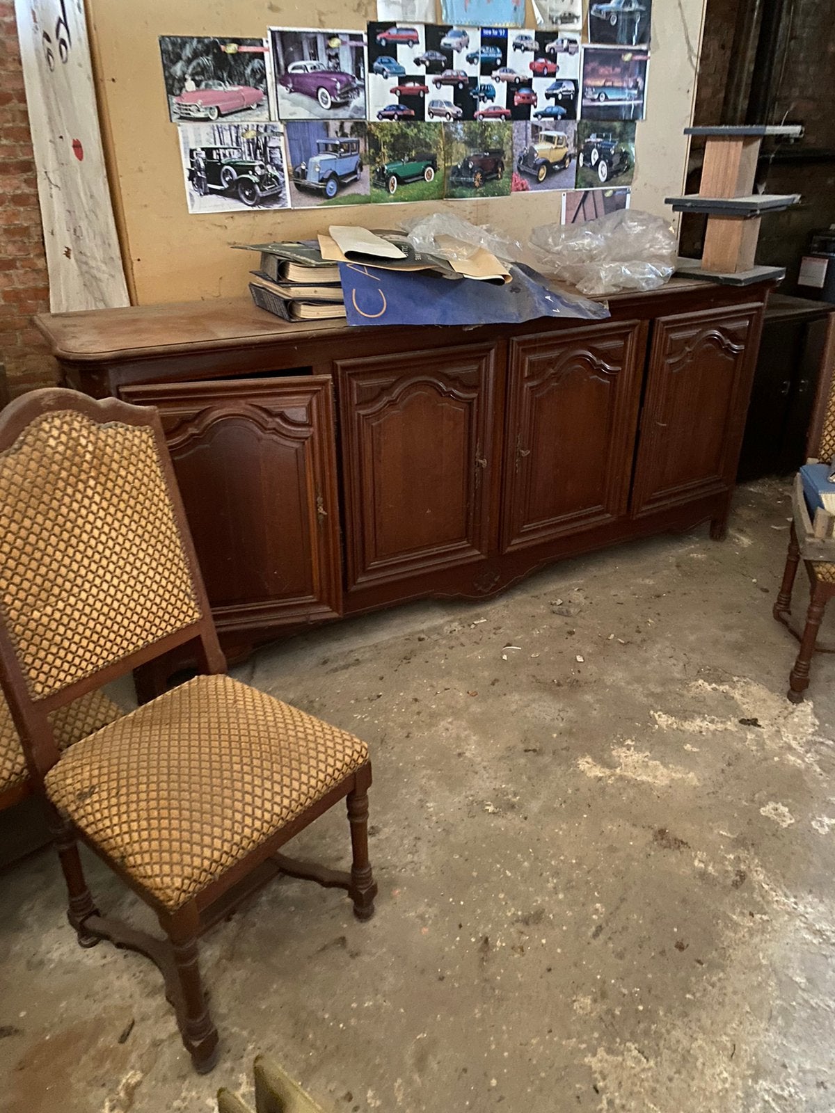Dressoir in kerselaar met tafel en 8 stoelen, Ophalen