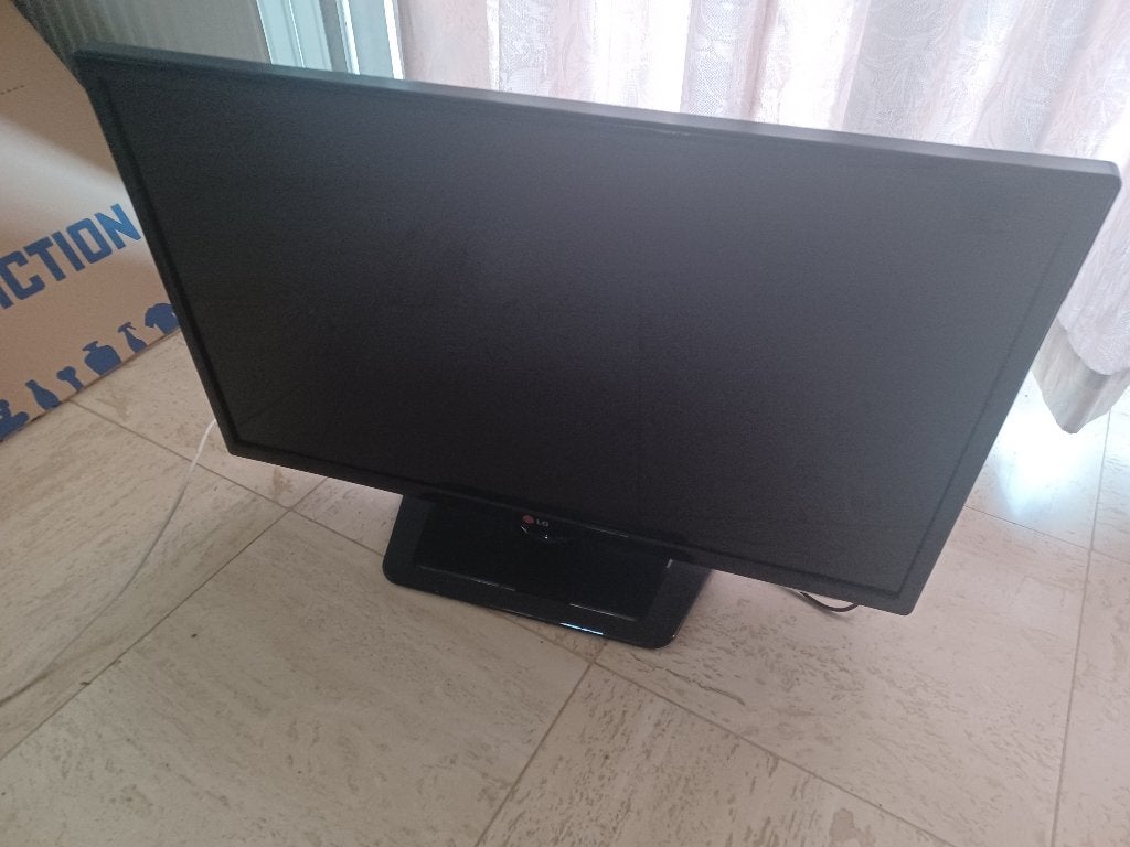 LG TV LED/LCD 32 inch, Ophalen, Gebruikt, LCD, 80 tot 100 cm