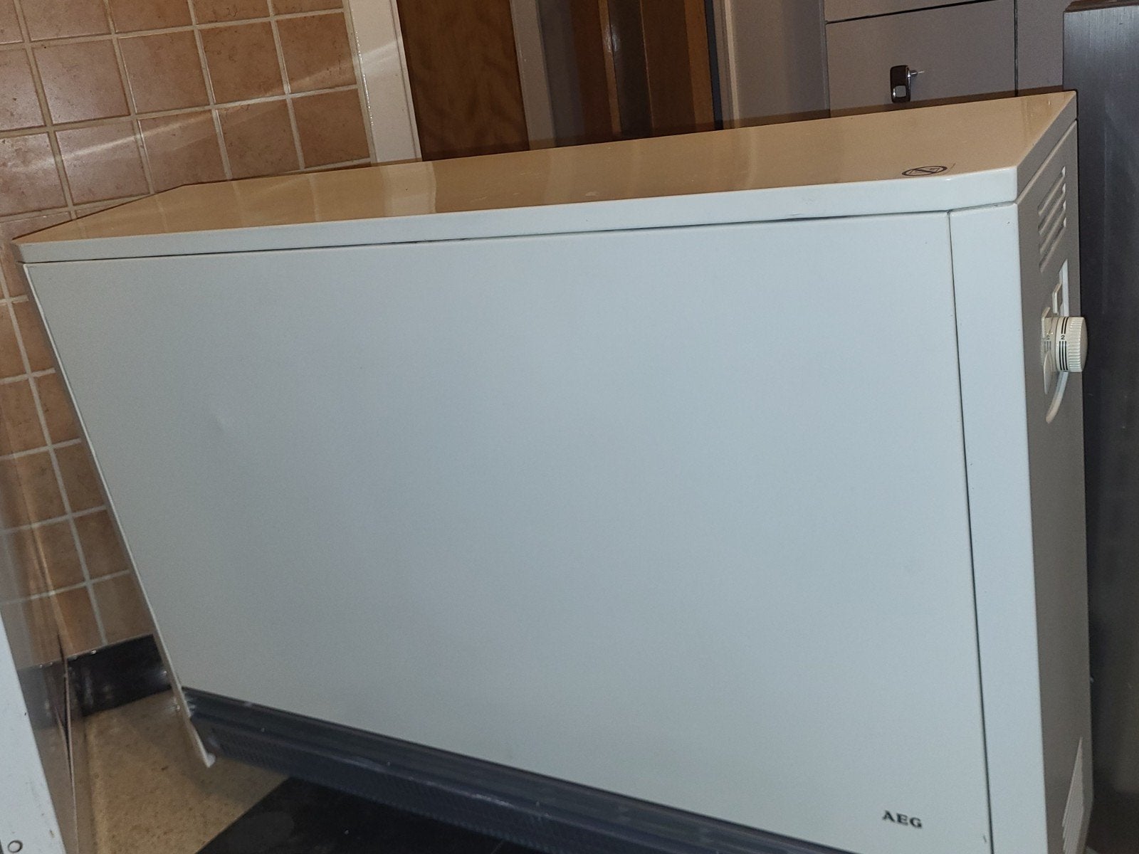 Radiateur à accumulation électrique AEG WSP 3010 - E ROBUSTE, Ophalen, Radiator