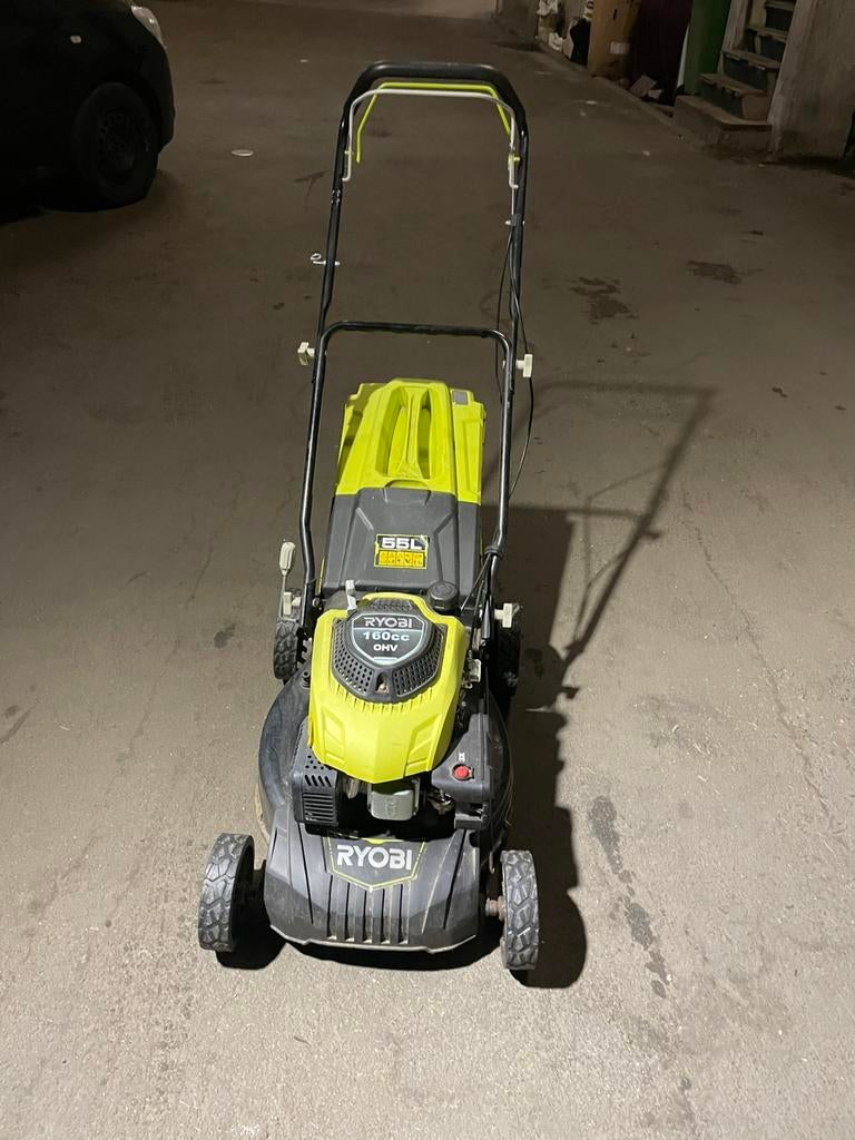 Ryobi benzine grasmaaier 46cm, Ophalen, Cirkelmaaier, Gebruikt, Mulchfunctie