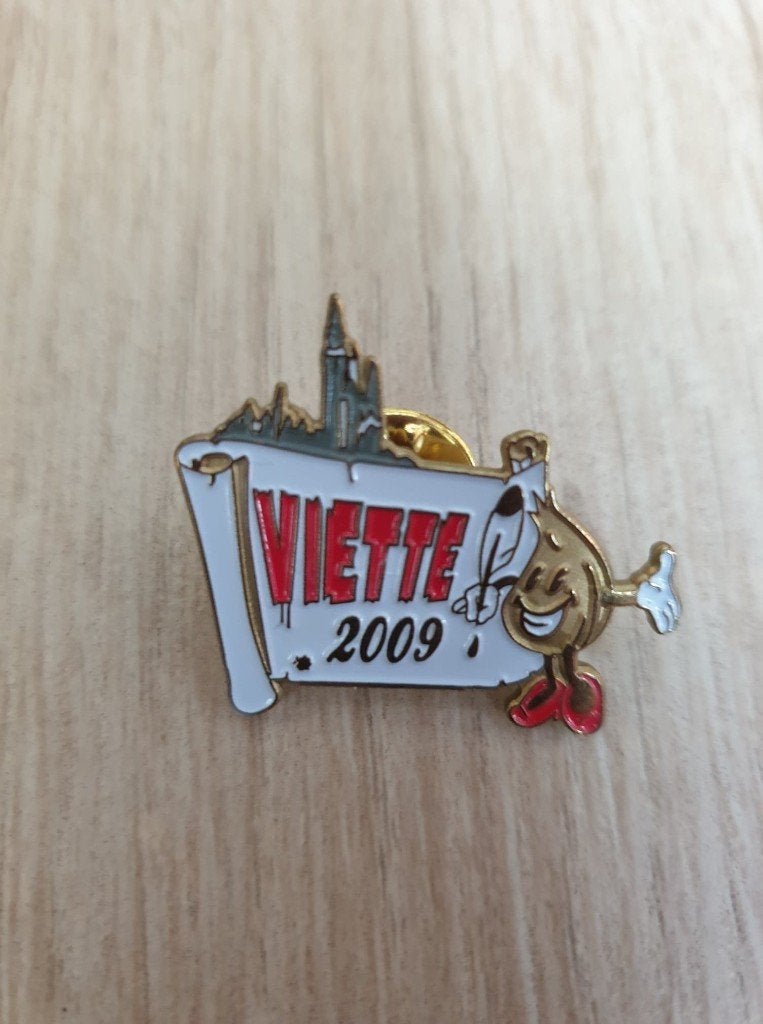 Pin kandidaat prins Aalst carnaval Viette 2009, Verzamelen, Speldjes, Pins en Buttons, Ophalen of Verzenden
