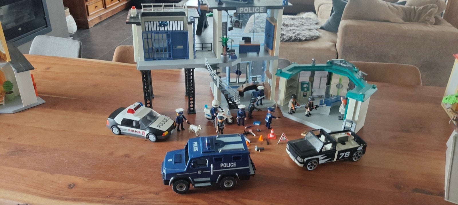 playmobil politie bureau met bank en voertuigen, Ophalen of Verzenden