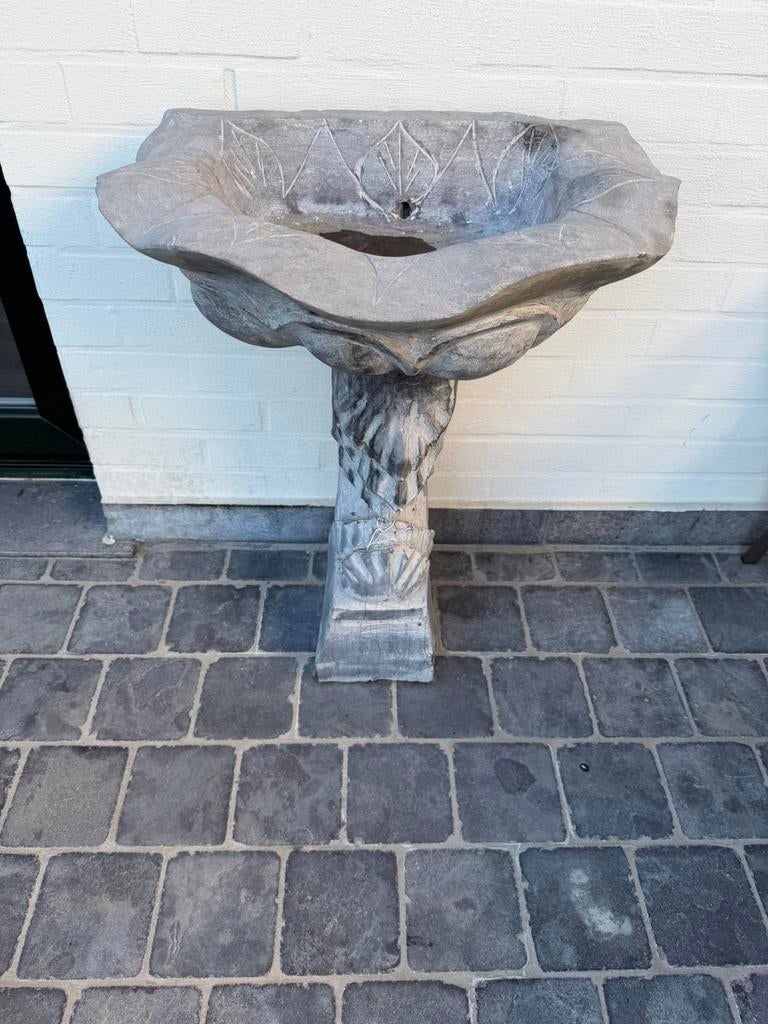 Blauwsteen fontein hoogte 73 cm hoog, Tuin en Terras, Ophalen, Zo goed als nieuw, Fontein