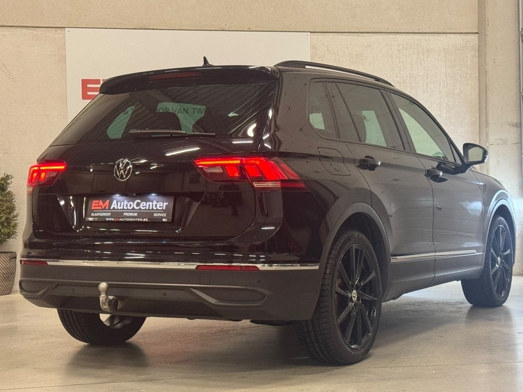 Volkswagen Tiguan 1.5 TSI Life DSG Automaat Acc-CAM-CarPlay, Auto's, Stof, 1498 cc, 4 cilinders, Zwart