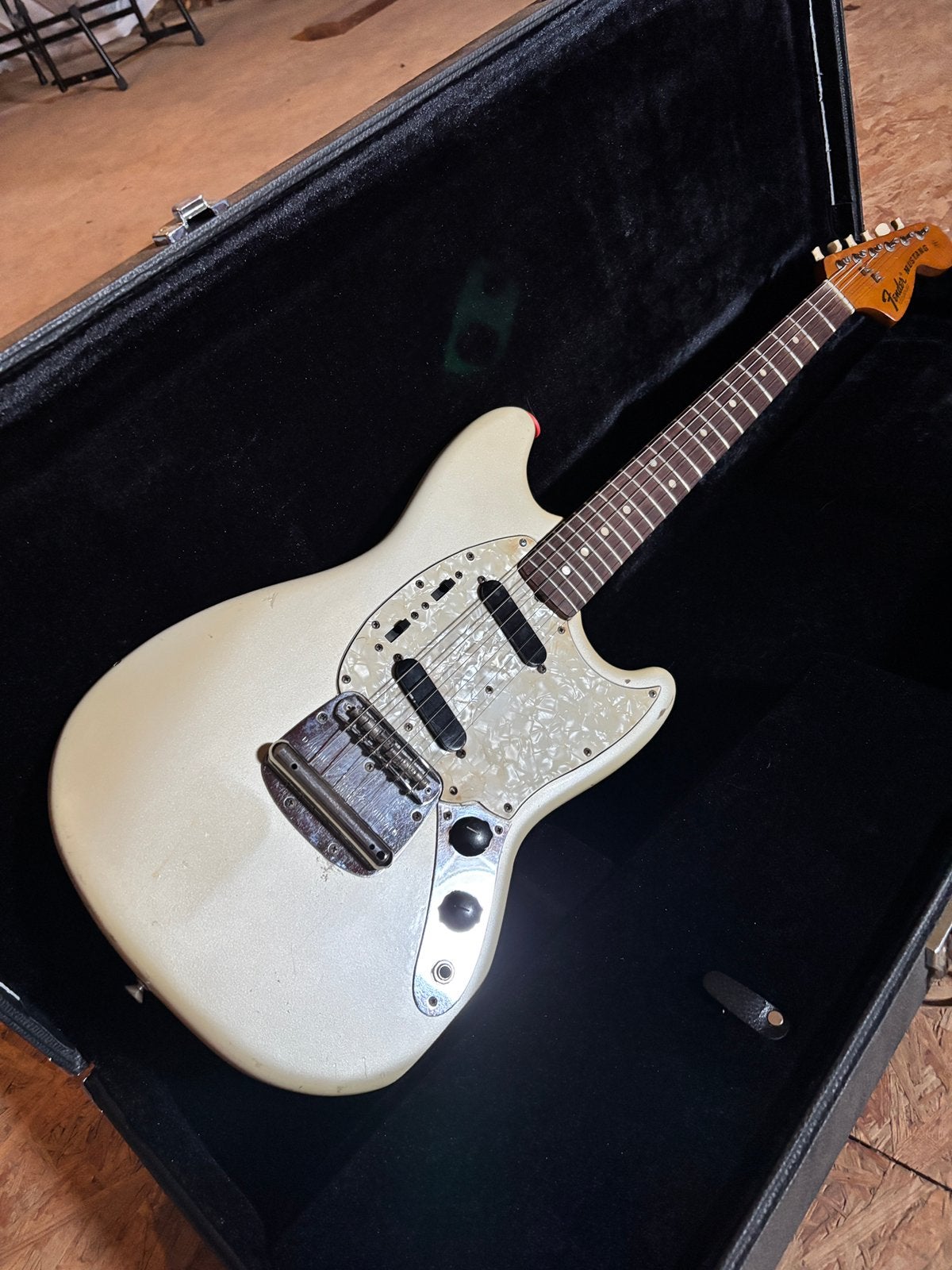 Fender Mustang USA 1973 - White (blonde), Muziek en Instrumenten, Snaarinstrumenten | Gitaren | Elektrisch, Ophalen, Gebruikt