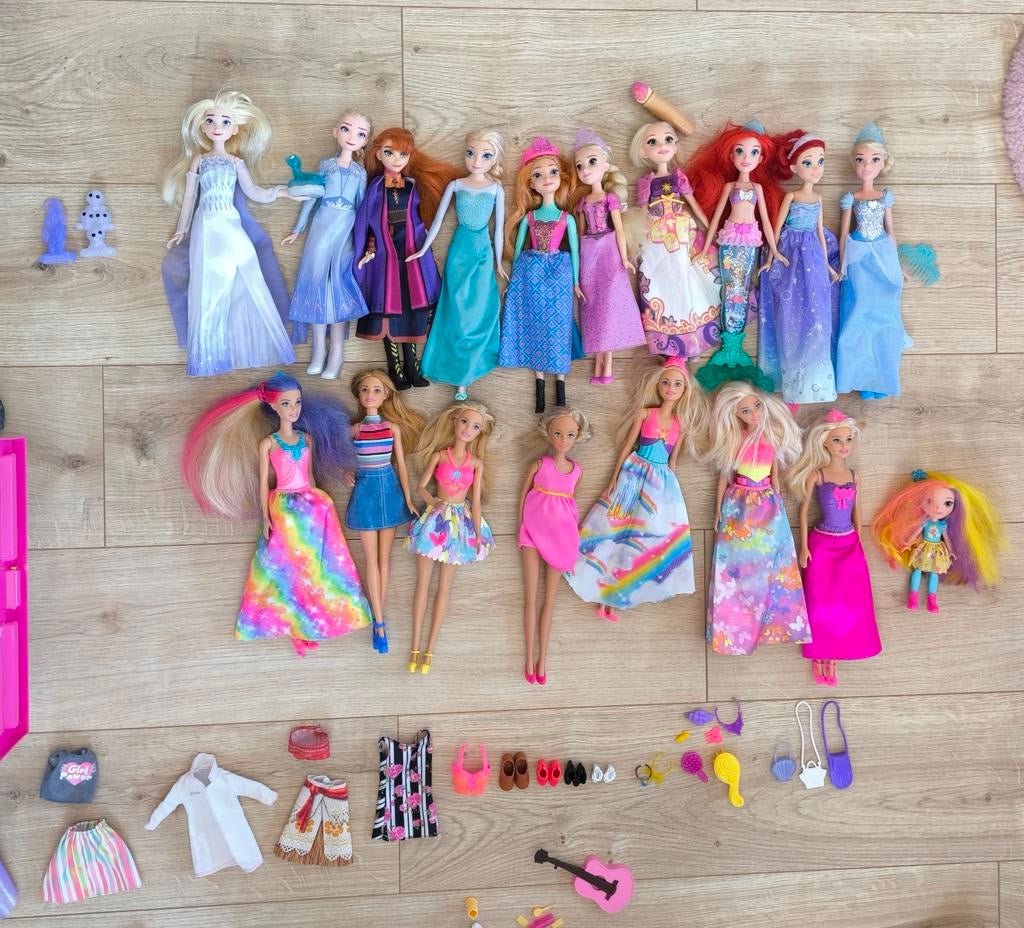 Barbies poupées Disney, Kinderen en Baby's, Speelgoed | Poppen, Ophalen