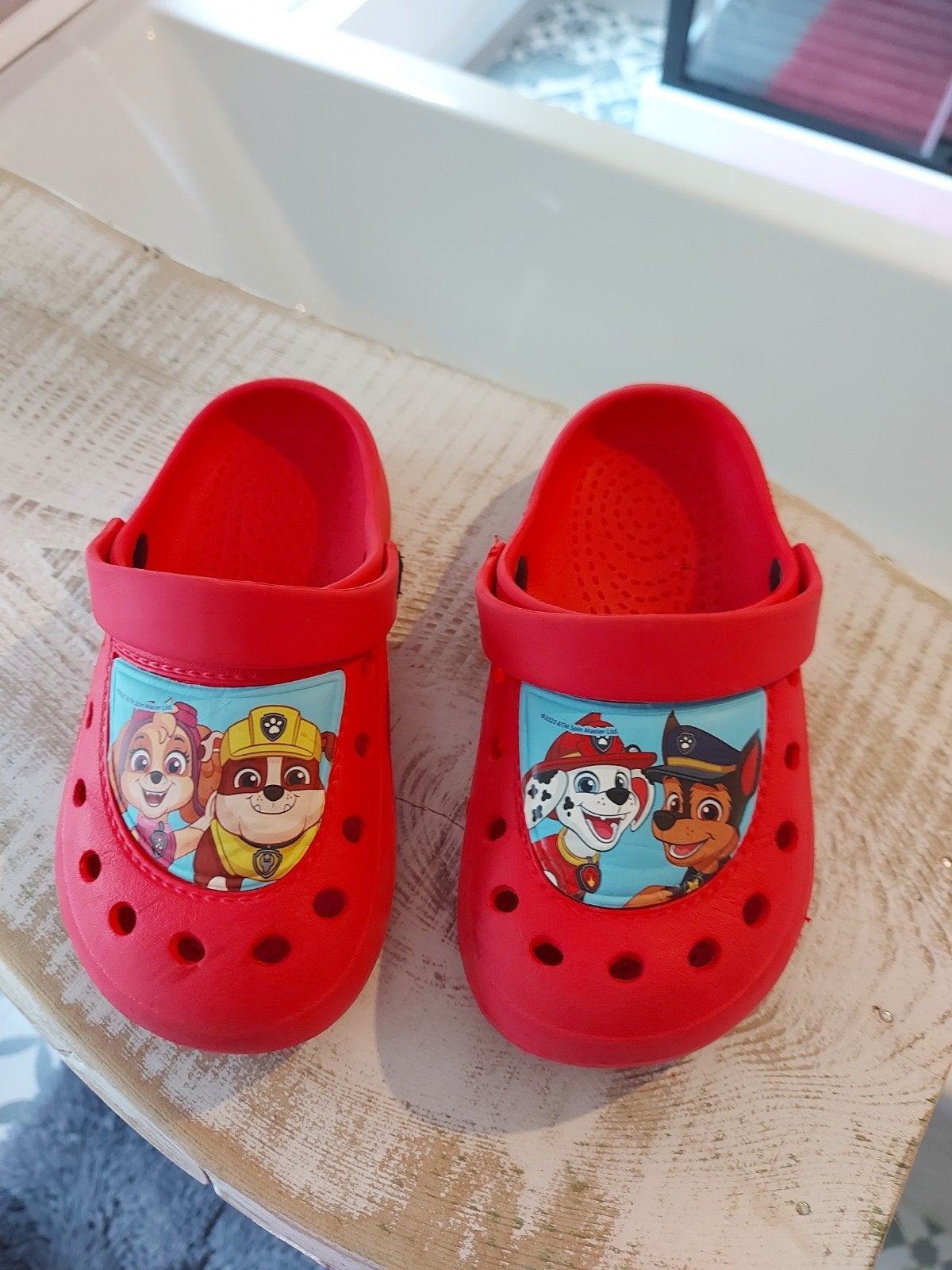Croc p28-29, Enlèvement ou Envoi, Utilisé, Garçon ou Fille