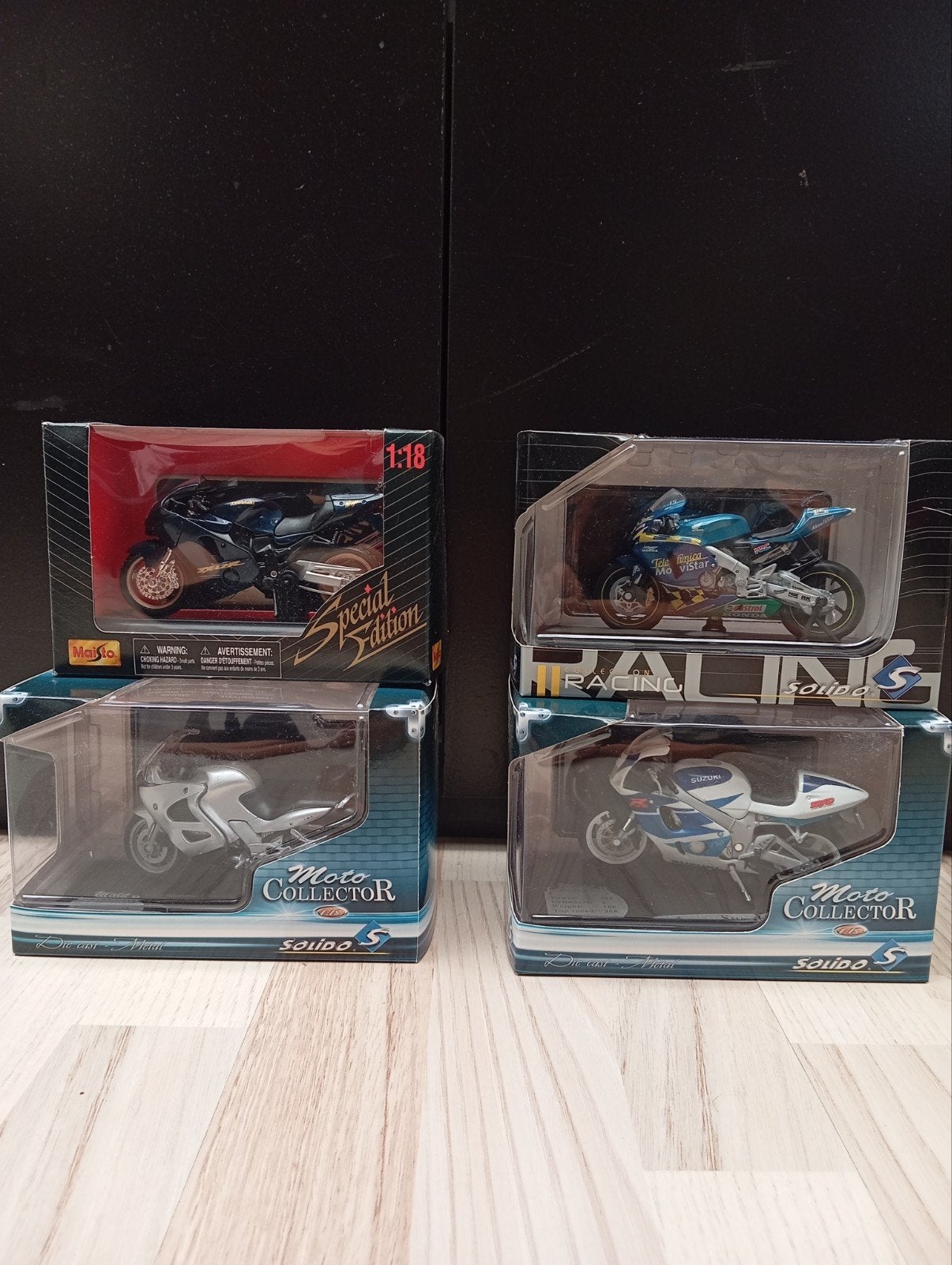 Miniature motos, Enlèvement