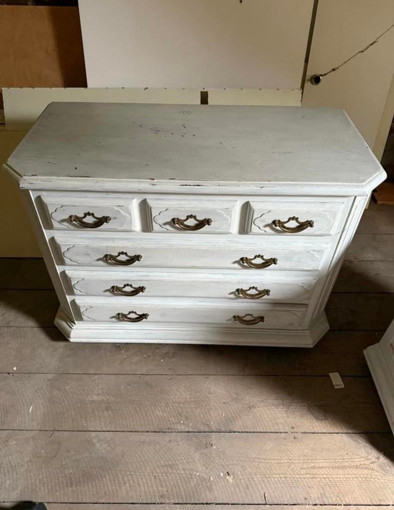 Ensemble chambre vintage patiné Commode + 2 tables de chevet, Enlèvement, Comme neuf