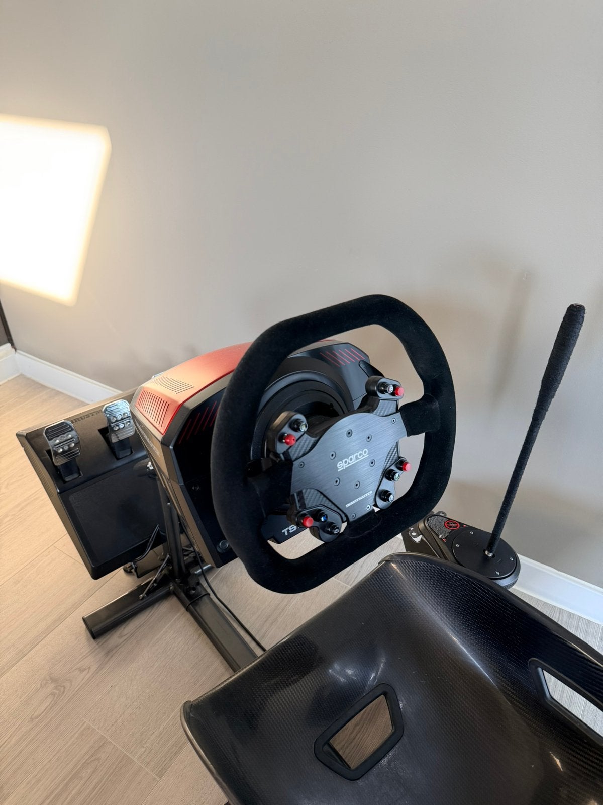 Playseat met Thrustmaster TS-WX, Ophalen