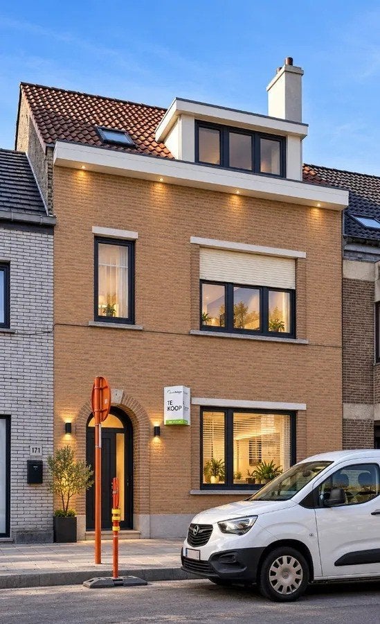 Verrassende woning met 4 slaapkamers en tuin te Bredene, Immo, Tot 200 m², 195 m², Tussenwoning, Provincie West-Vlaanderen