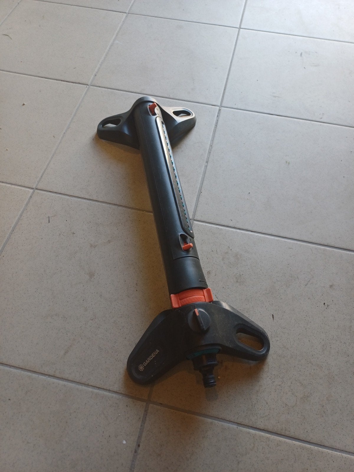 Gardena zwenksproeier, Enlèvement, Arroseur oscillant