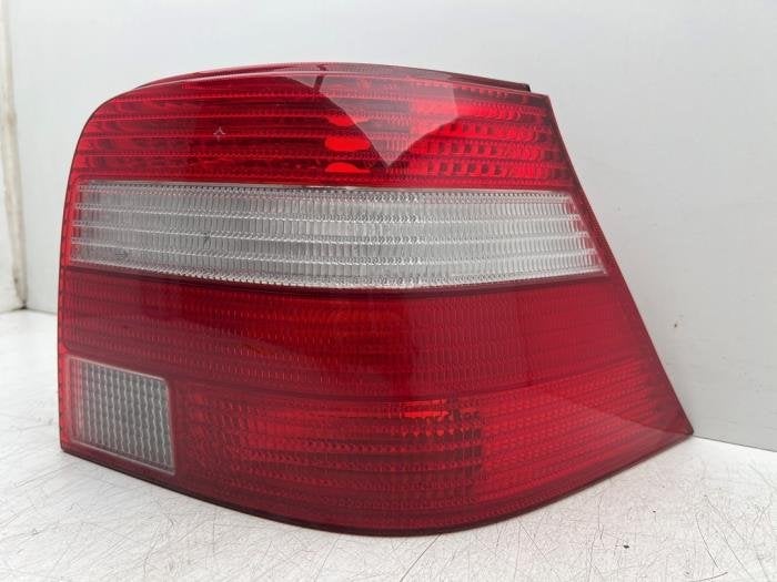 Achterlicht rechts van een Volkswagen Golf, Gebruikt, -, Volkswagen, -