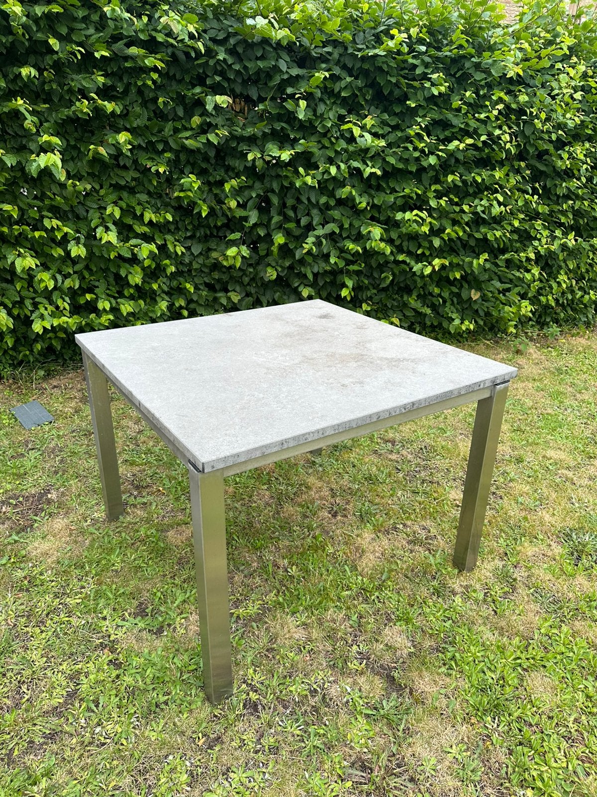 Moderne tuinset met 2 luxe buitentafels, Tuin en Terras, Tuintafels, Ophalen, Zo goed als nieuw, Aluminium