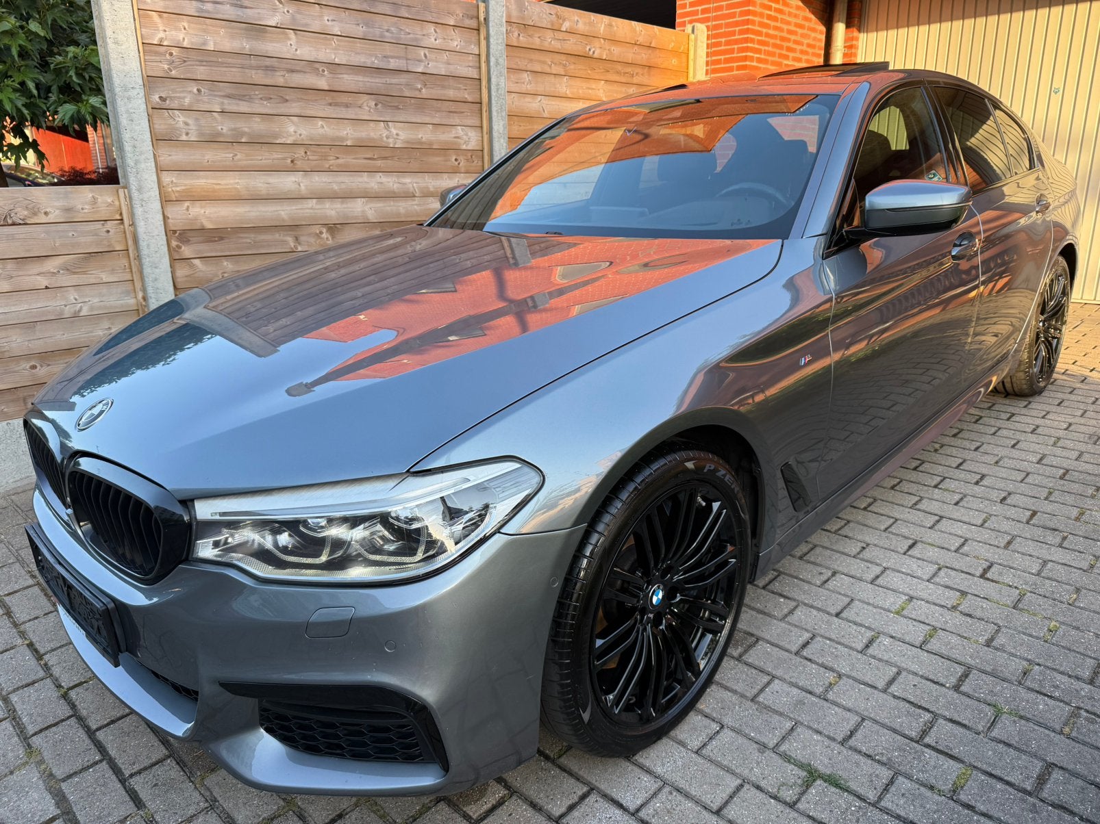 BMW 540I X-Drive M-Pack, Autos, Cuir, Argent ou Gris, Euro 6, Entretenue par le concessionnaire