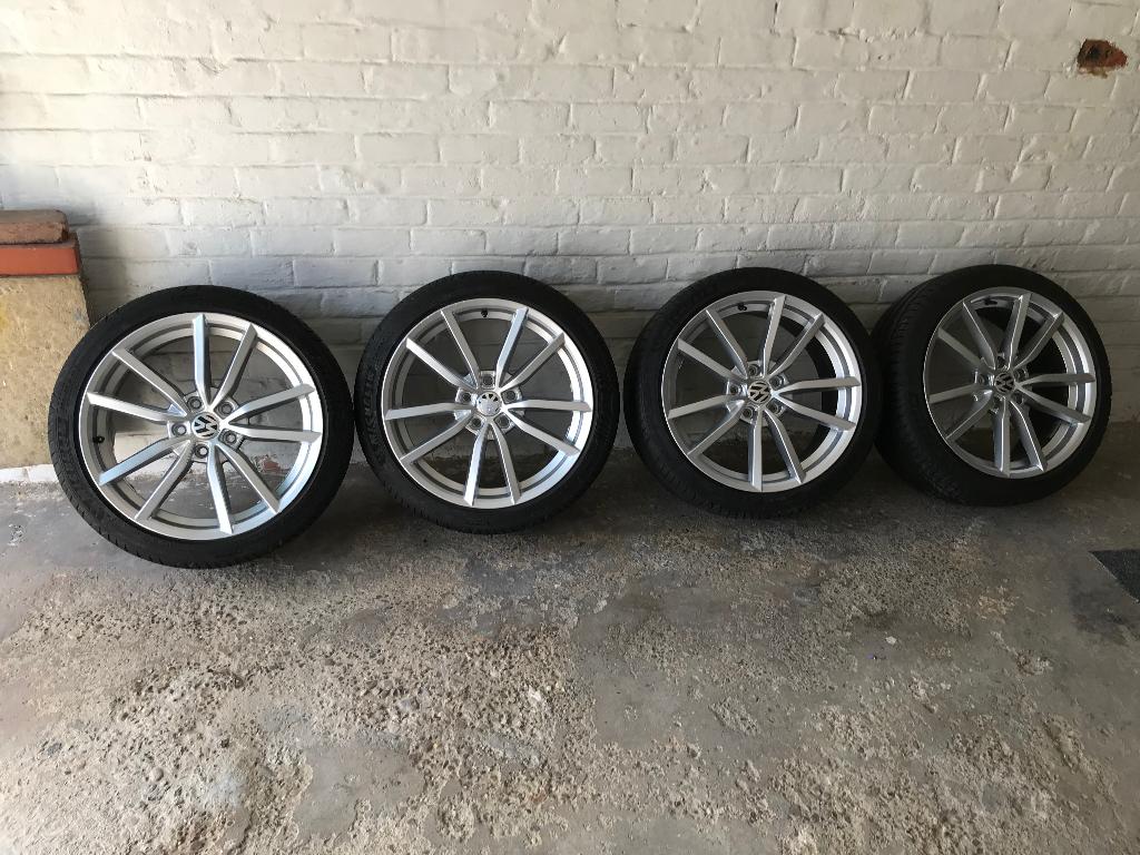 Jante VW ou AUDI 225/40R18, Autos : Pièces & Accessoires, Pneus et Jantes, Véhicule de tourisme, Pneus été, 18 pouces