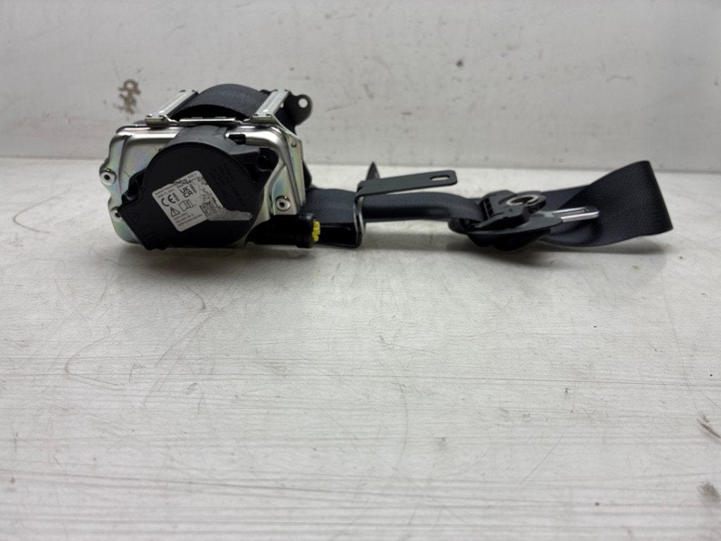 CEINTURE DE SECURITE AVANT DROIT Ariya (FE0) (|868845MS4A|), Germany@nissan-services.eu, Kronenweg 38
50389  Wesseling, DE, Utilisé