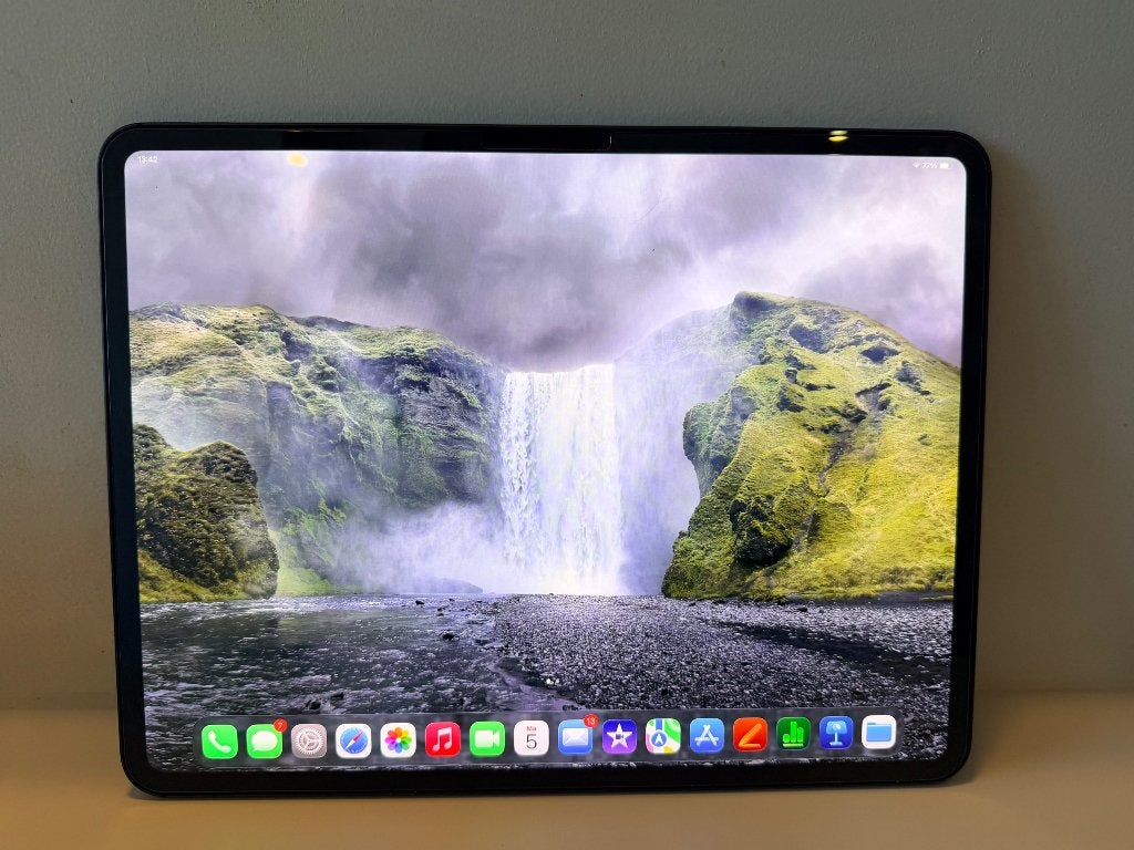 IPad  pro 13 inch M4 1tb zwart (batterij 100%, 74 cycli), Informatique & Logiciels, Enlèvement ou Envoi, 13 pouces ou plus, Comme neuf