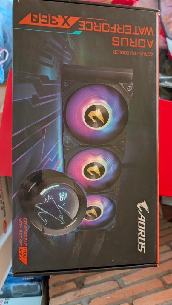 Aorus waterforce 2 x 360 CPU Cooler, Computers en Software, Computerkoelers, Ophalen