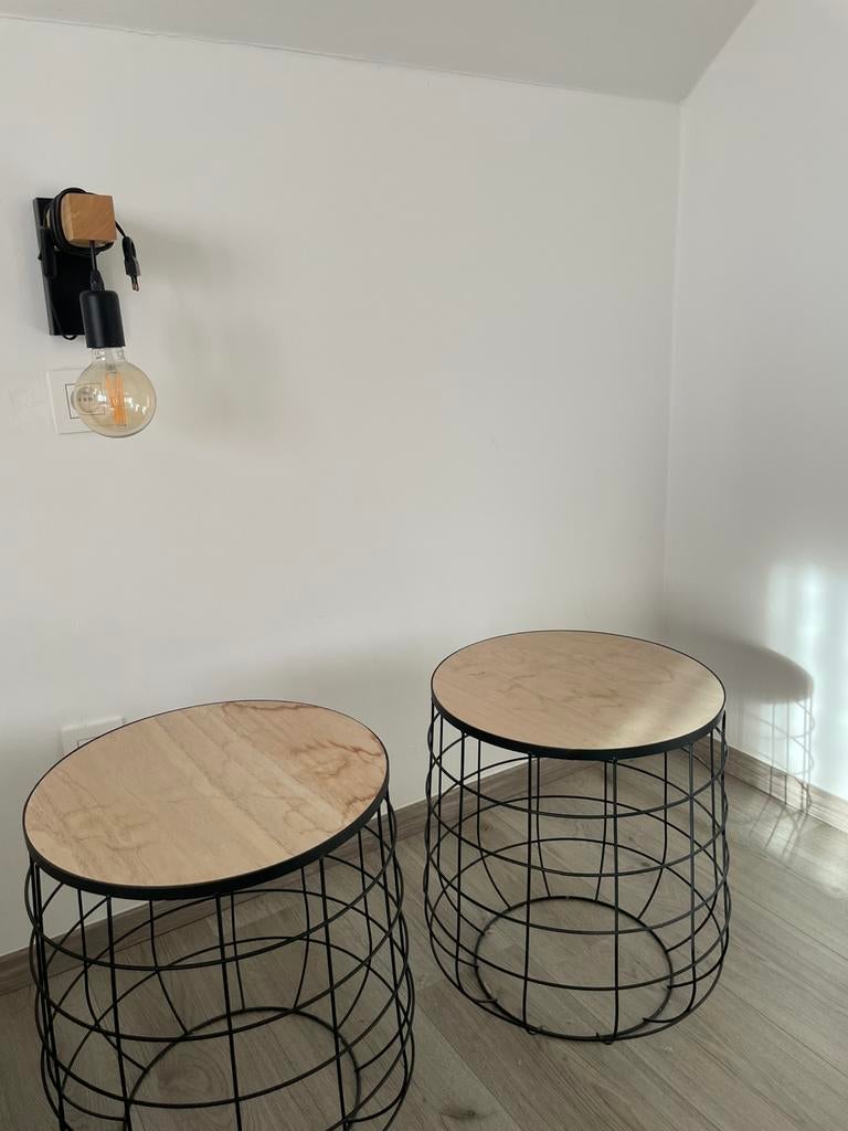 2 bijzettafels met nachtlampje, Ophalen, Zo goed als nieuw, Hout