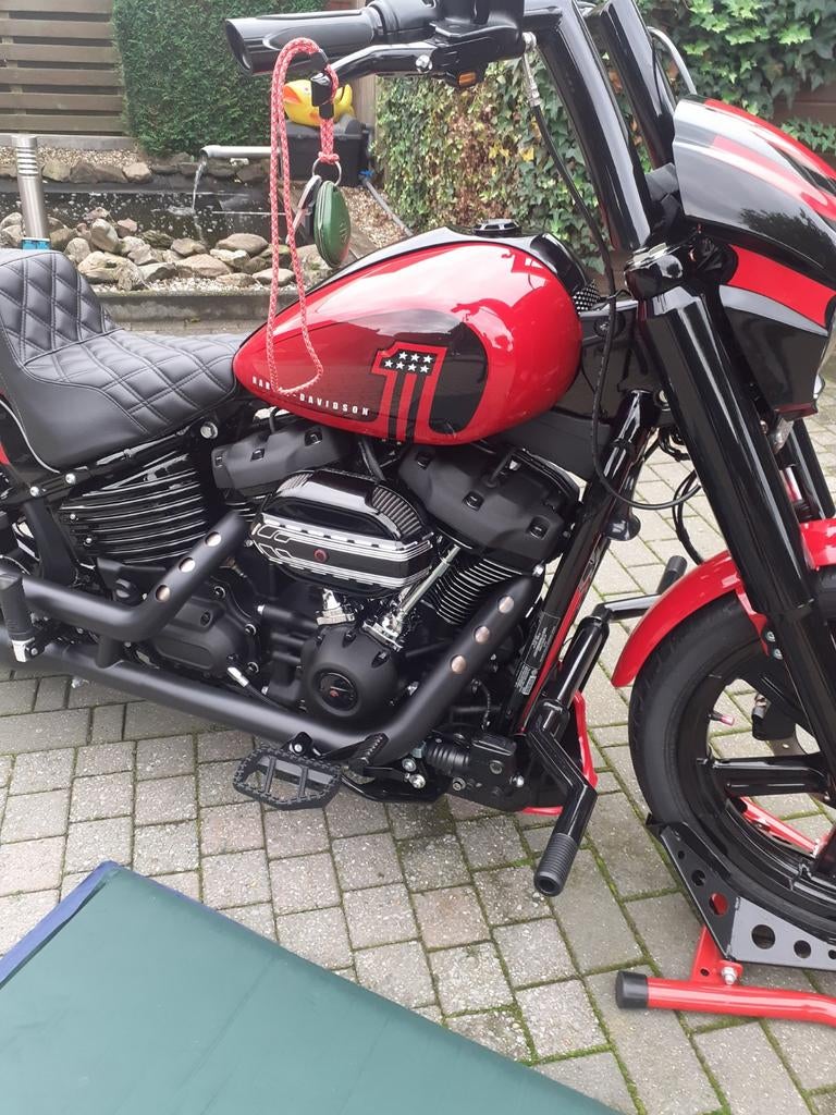 Streetbob m8 vorkcovers 2018-2026, Motoren, Ophalen of Verzenden