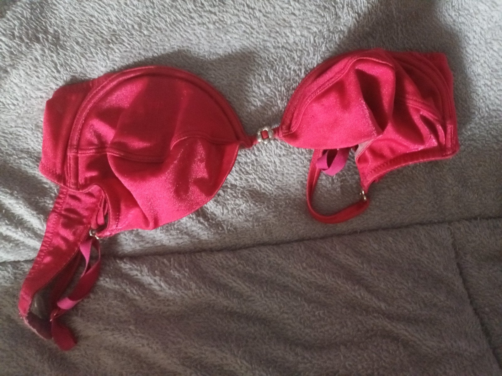 Soutien-gorge rouge, Vêtements | Femmes, Vêtements de Bain & Maillots de Bain, Enlèvement ou Envoi, Rouge