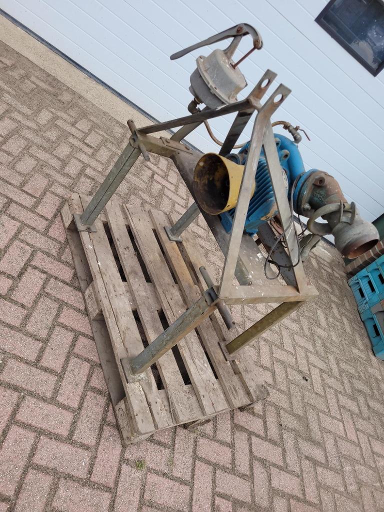 Bauer famos pomp 4/ 80 met beveiliging, Ophalen, Gebruikt, Beregeningspomp