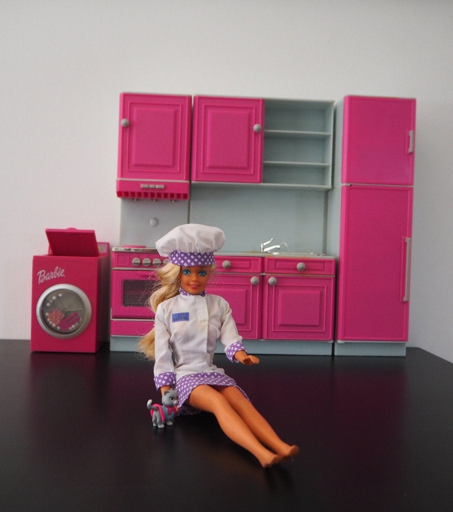 Barbie Lave linge + cuisine + Poupée, Enfants & Bébés, Jouets | Poupées, Enlèvement, Utilisé, Barbie