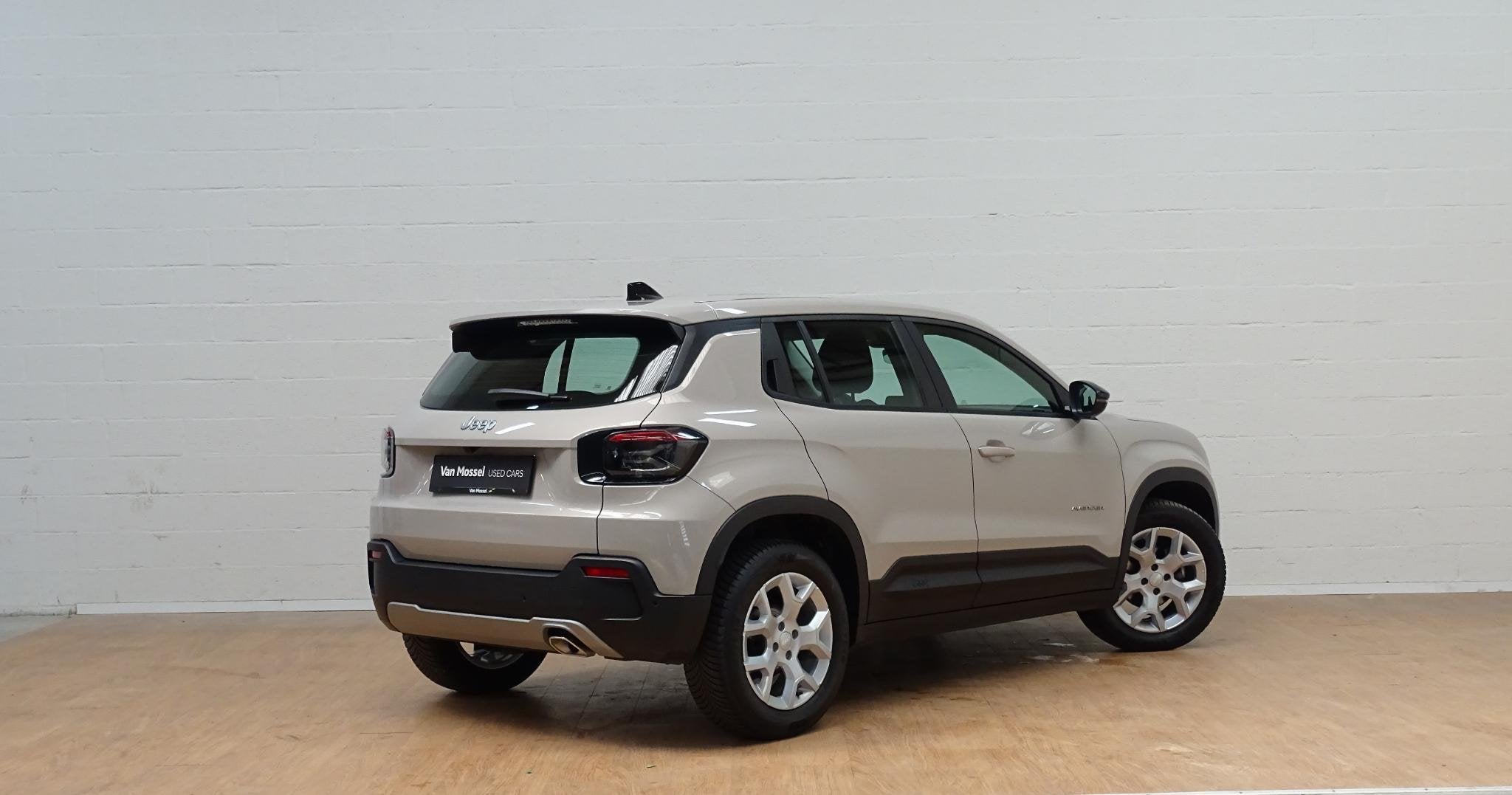 Jeep Avenger 1.2T Altitude, Auto's, Jeep, Voorwielaandrijving, Gebruikt, Zwart, 5 deurs