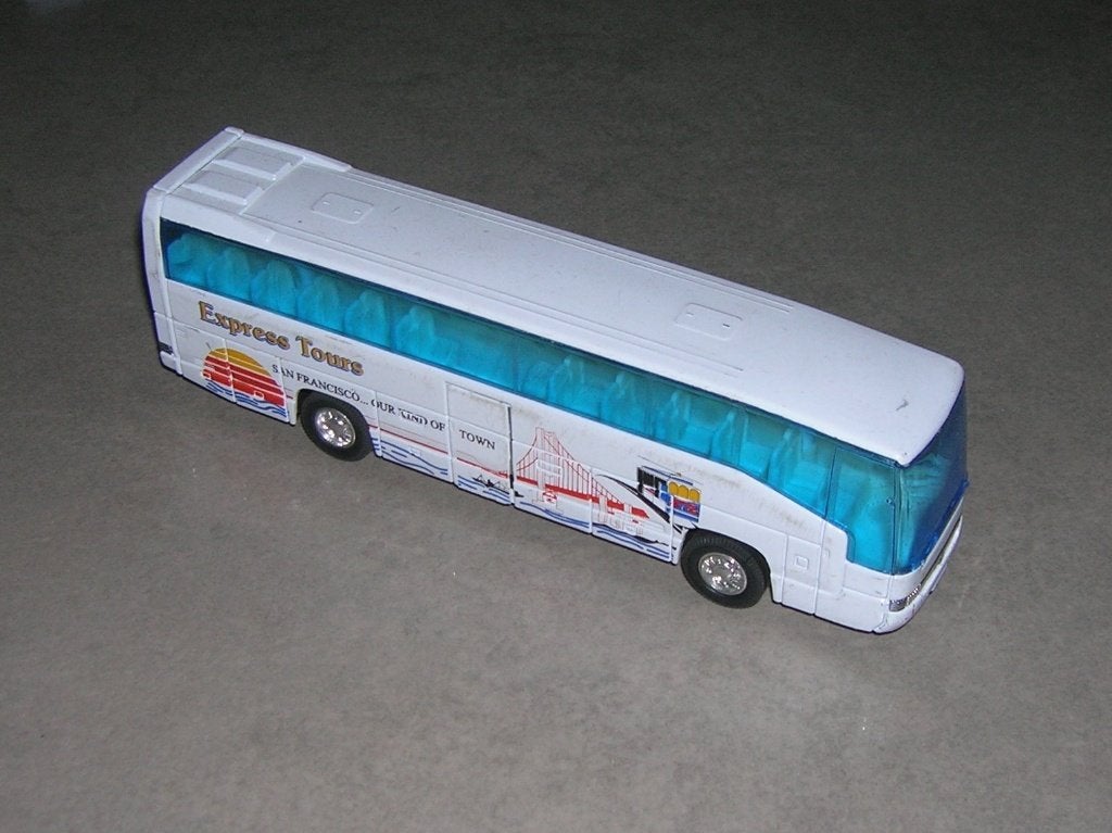 Welly Mercedes-Benz 0 303 RHD Coach bus, Hobby & Loisirs créatifs, Voitures miniatures | Échelles Autre, Enlèvement, Comme neuf