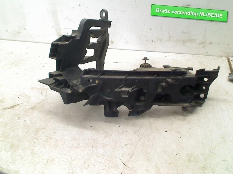 SUPPORT PHARE GAUCHE Audi Q5 (8RB) (8R0805607), Autos : Pièces & Accessoires, Éclairage, Auto-Union-Straße  1,
85057  Ingolstadt, DE