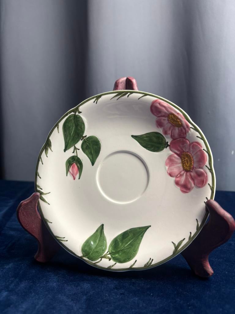Villeroy & Boch Wild Rose — Plat vintage en porcelaine, Antiquités & Art, Enlèvement ou Envoi