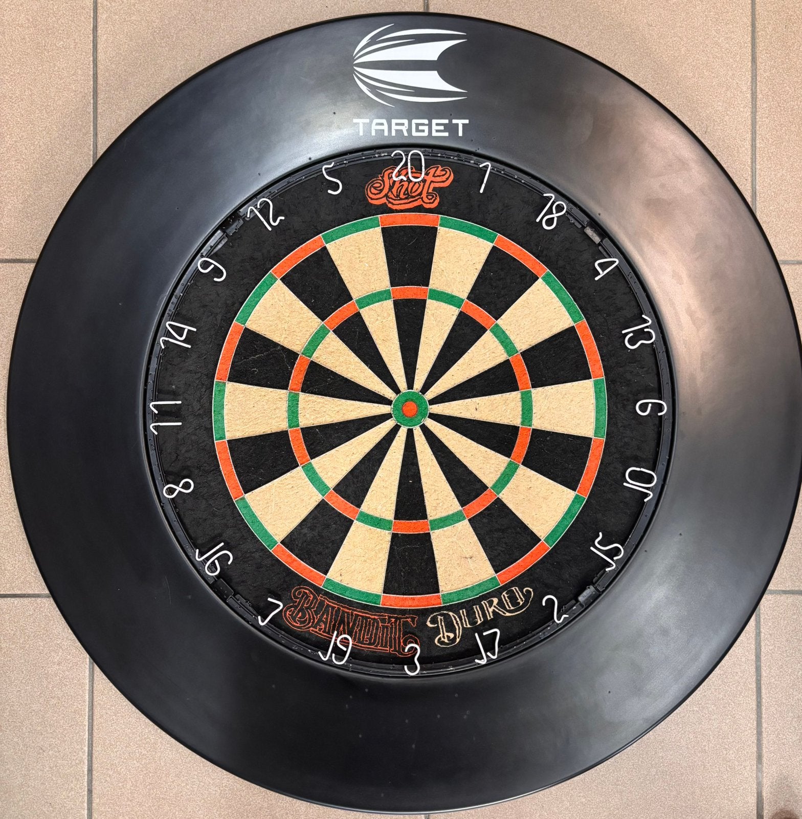 Darts set-up bord & surround, Enlèvement ou Envoi, Comme neuf