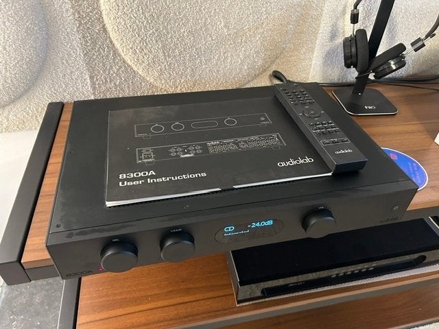 Audiolab 8300A versterker als nieuw, Gebruikt, 60 tot 120 watt, X, Audiolab
