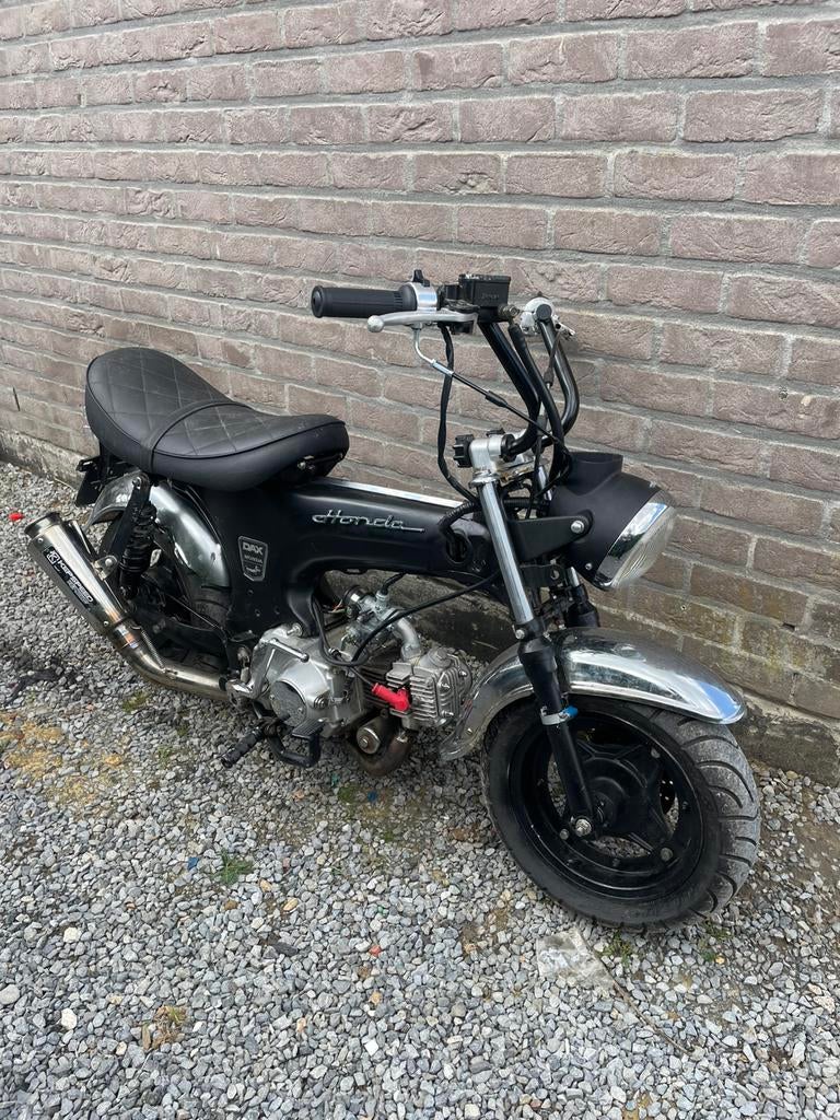 Honda dax a klasse met papieren, Enlèvement, Comme neuf