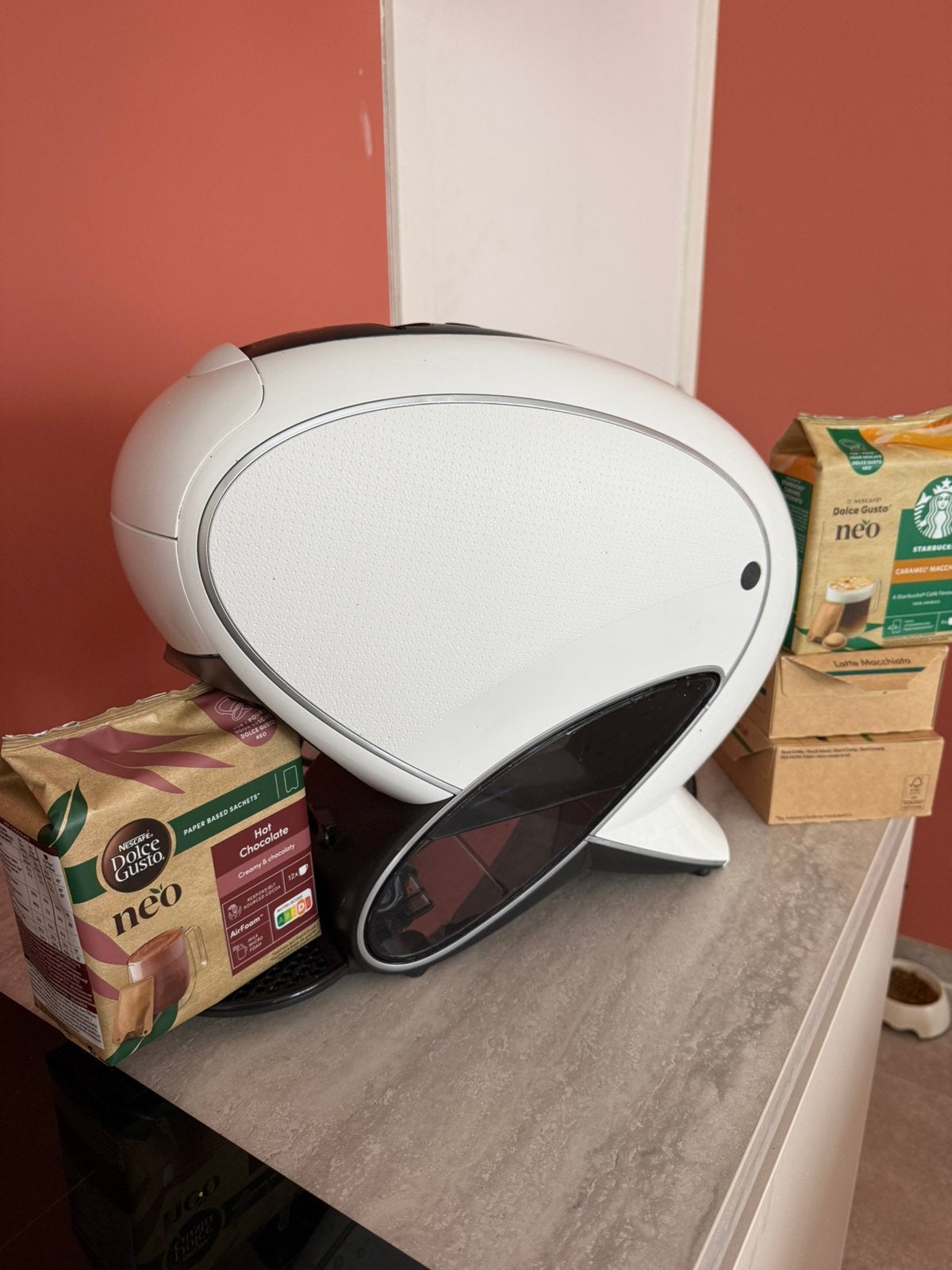 Dolce Gusto Neo Latte, Elektronische apparatuur, Koffiezetapparaten, Ophalen, Zo goed als nieuw